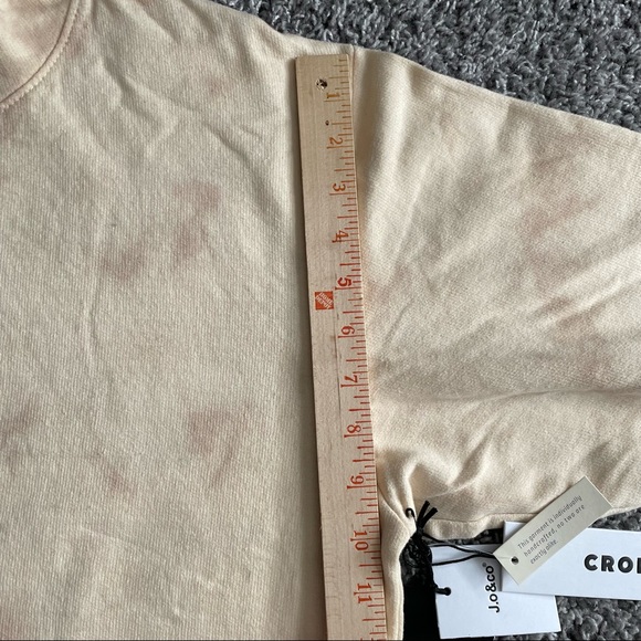 J.o&co Woman’s Crop Hoodie Tie Dye - Picture 10 of 10